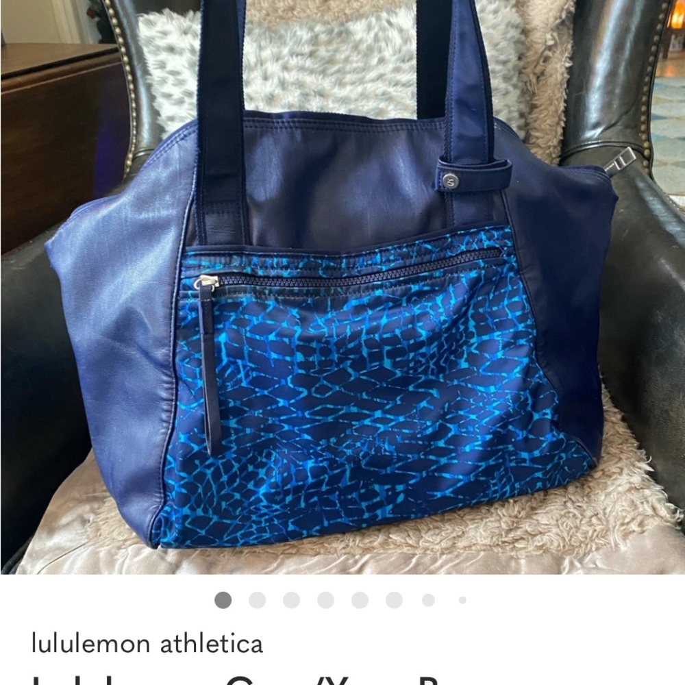 Lululemon Athletica Navy and Patterned Tote